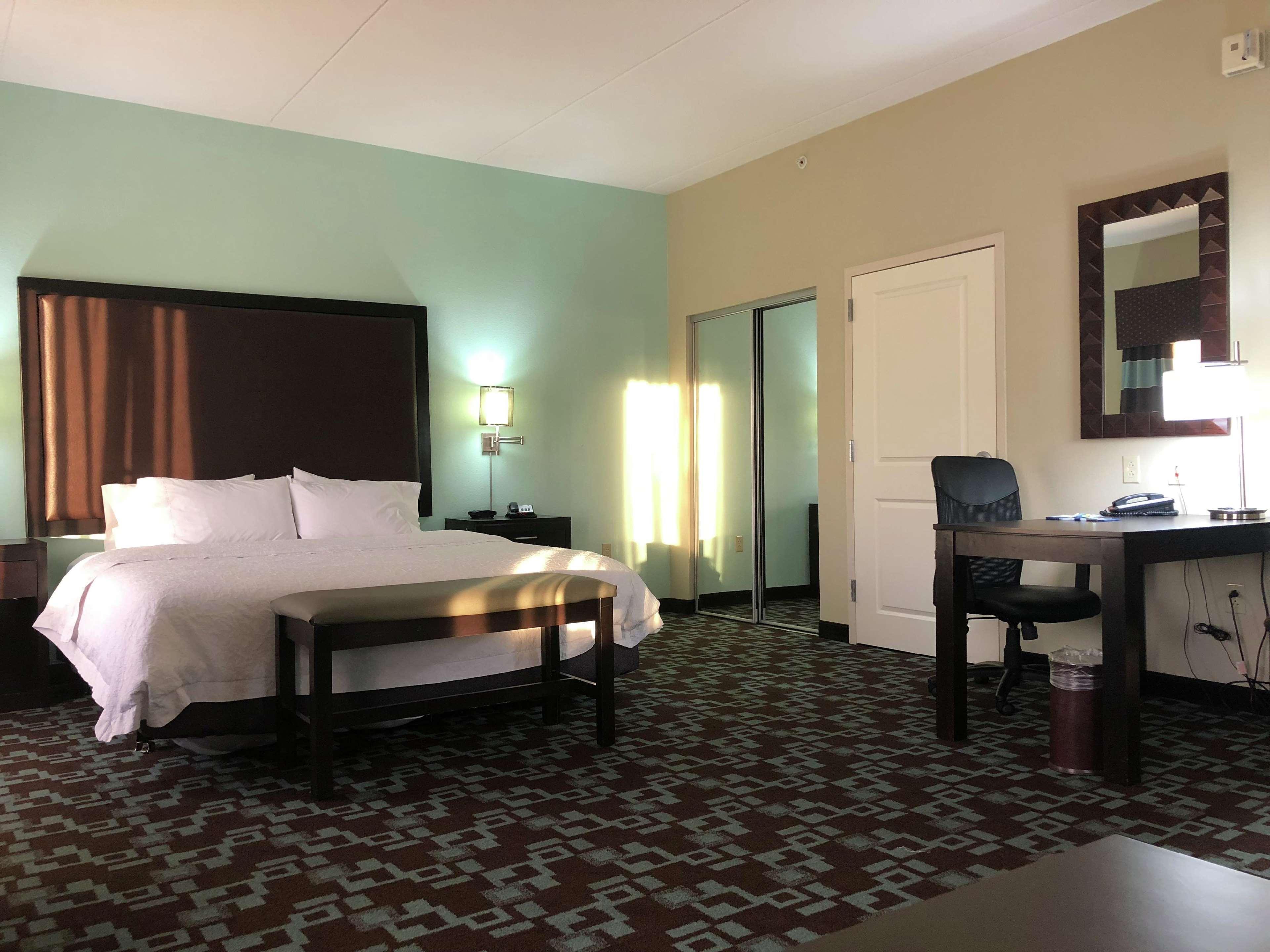 Hampton Inn & Suites Nashville At Opryland Exterior foto